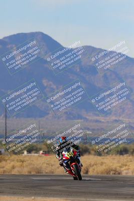 media/Dec-17-2023-CVMA (Sun) [[bf0c04832d]]/Race 2 Amateur Supersport Open/